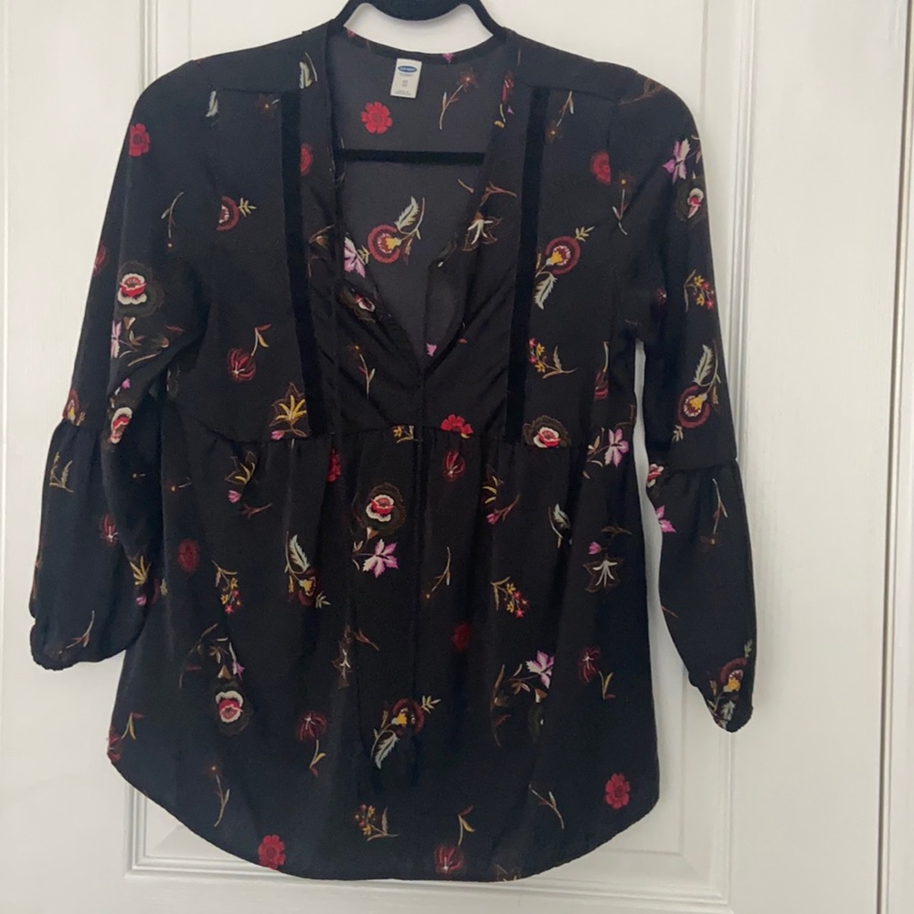 🧵3/$25 great condition old navy boho top